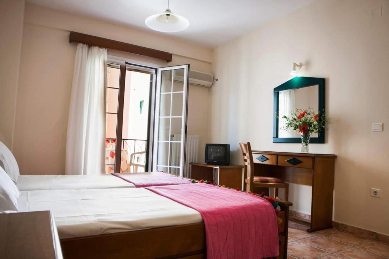 Rouchotas Studios By Viktor 1Rst Floor Argostoli (Kefalonia) Exterior foto